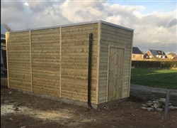 Tuinhuis met plat dak zonder raam